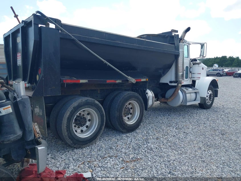 2005 Peterbilt 379 VIN 1XP5D49X35D872396 IAAI salvage auction — SIDE, Clear (Oklahoma), sold $11,250 on 2026-08-12 (photo 4)