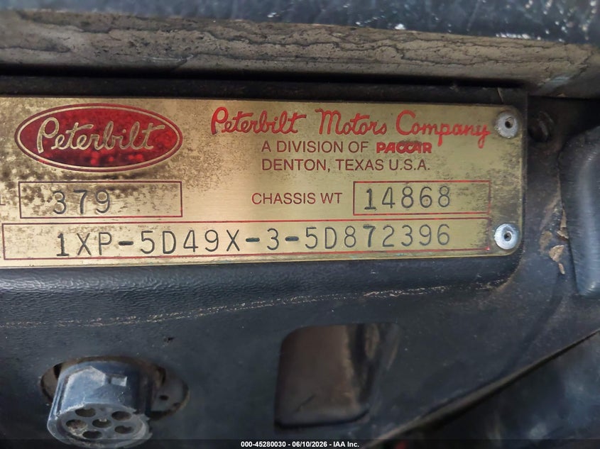 2005 Peterbilt 379 VIN 1XP5D49X35D872396 IAAI salvage auction — SIDE, Clear (Oklahoma), sold $11,250 on 2026-08-12 (photo 8)
