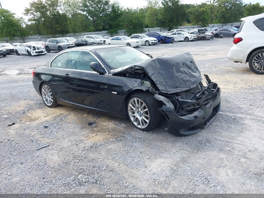 2013 BMW 3er VIN WBADW3C56DJ525621 IAAI salvage auction — FRONT END, Salvage Title, sold $300 on 2026-07-09 (photo 1)