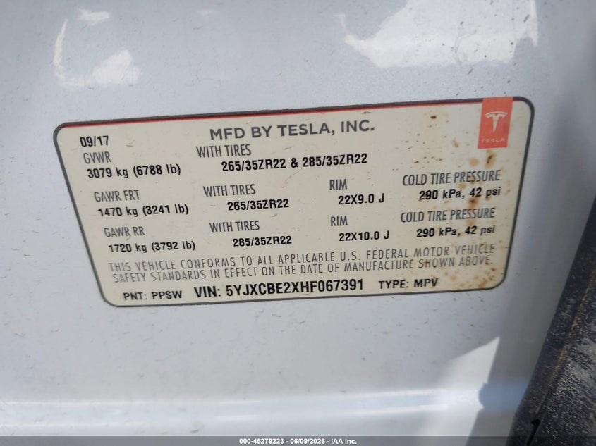 2017 Tesla Model x VIN 5YJXCBE2XHF067391 IAAI salvage auction — LEFT SIDE, Salvage Title, sold $7,100 on 2026-07-21 (photo 9)