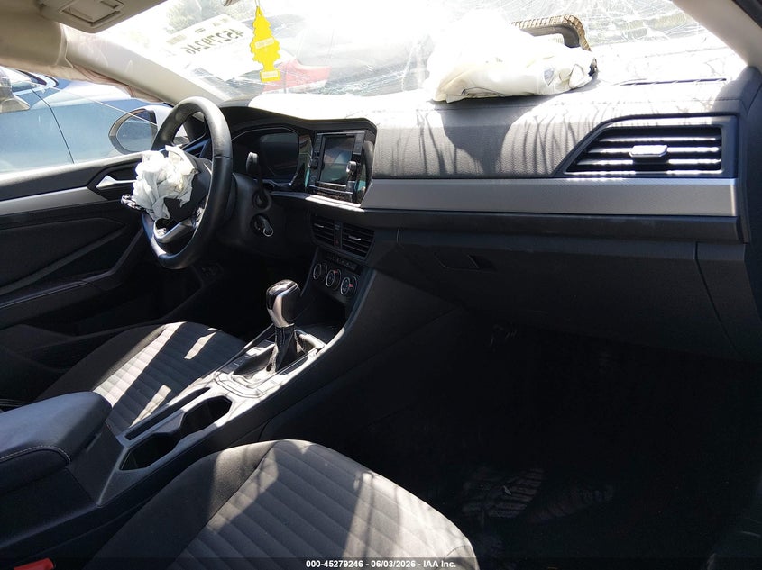 2024 Volkswagen Jetta VIN 3VW5M7BU6RM039010 IAAI salvage auction — LEFT FRONT, Salvage (Kentucky), sold $2,750 on 2026-07-24 (photo 5)