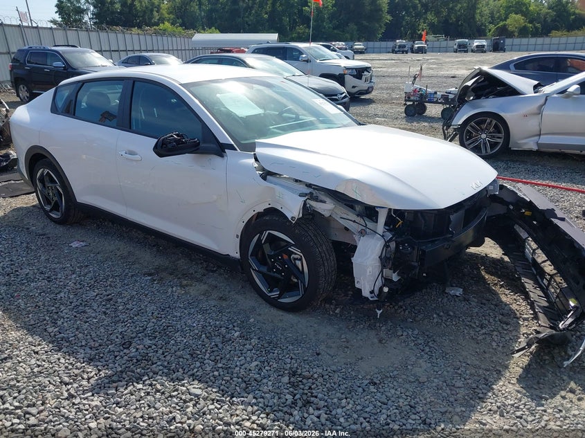 2025 Kia K4 VIN 3KPFU4DE4SE230422 IAAI salvage auction — FRONT END, Salvage Title, sold $7,100 on 2026-07-27 (photo 1)