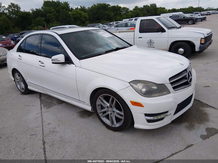 2014 Mercedes-benz C-klasse VIN WDDGF4HB3ER313515 IAAI salvage auction — NORMAL WEAR, Clear (Montana), sold $825 on 2026-07-29 (photo 1)