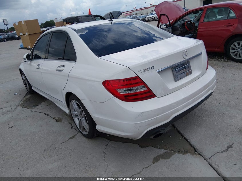 2014 Mercedes-benz C-klasse VIN WDDGF4HB3ER313515 IAAI salvage auction — NORMAL WEAR, Clear (Montana), sold $825 on 2026-07-29 (photo 3)