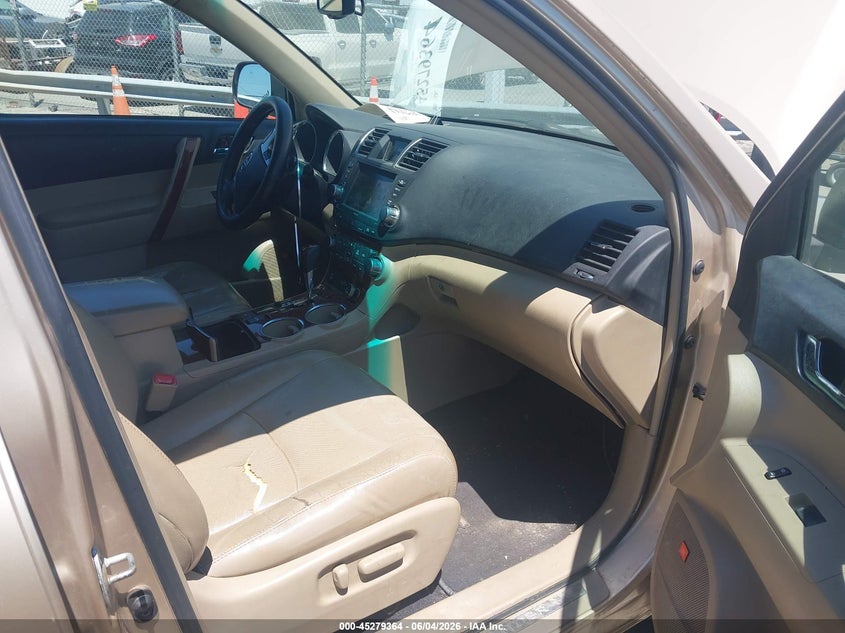 2011 Toyota Highlander VIN 5TDDK3EH5BS056849 IAAI salvage auction — NORMAL WEAR, Clear-Dealer Only (North Carolina), sold $4,150 on 2026-07-20 (photo 5)