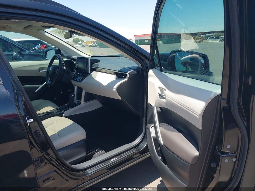2022 Toyota Corolla cross VIN 7MUDAABGXNV021706 IAAI salvage auction — RIGHT REAR, Salvage Title, sold $5,525 on 2026-07-21 (photo 5)