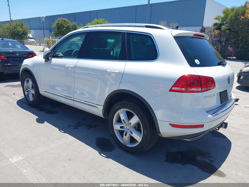 2014 Volkswagen Touareg VIN WVGEP9BP0ED013293 IAAI salvage auction — NORMAL WEAR, Clear - Dealer Only (California), sold $700 on 2026-07-20 (photo 3)