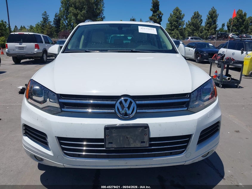 2014 Volkswagen Touareg VIN WVGEP9BP0ED013293 IAAI salvage auction — NORMAL WEAR, Clear - Dealer Only (California), sold $700 on 2026-07-20 (photo 6)