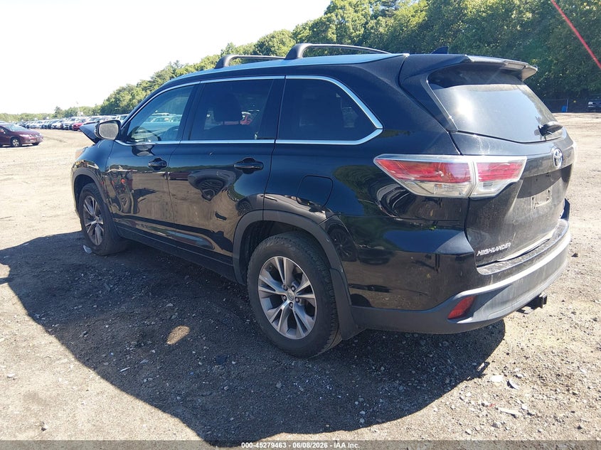 2014 Toyota Highlander VIN 5TDJKRFH3ES019887 IAAI salvage auction — FRONT END, Salvage (Massachusetts), sold $4,250 on 2026-07-31 (photo 3)