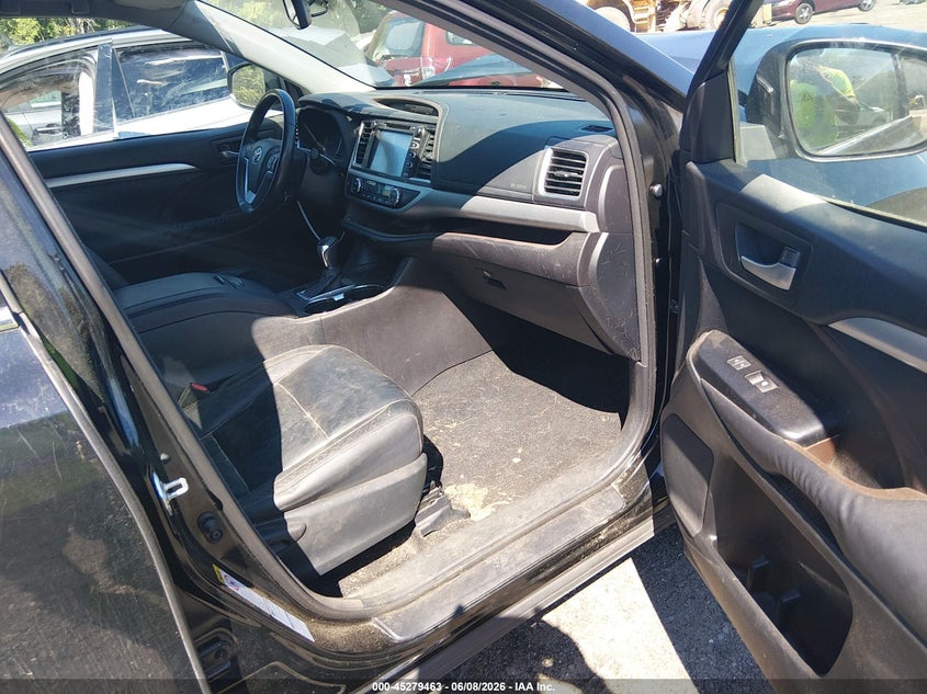 2014 Toyota Highlander VIN 5TDJKRFH3ES019887 IAAI salvage auction — FRONT END, Salvage (Massachusetts), sold $4,250 on 2026-07-31 (photo 5)
