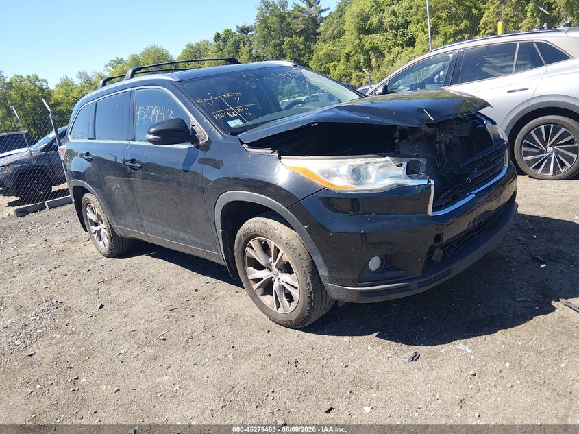 2014 Toyota Highlander VIN 5TDJKRFH3ES019887 IAAI salvage auction — FRONT END, Salvage (Massachusetts), sold $4,250 on 2026-07-31 (photo 1)