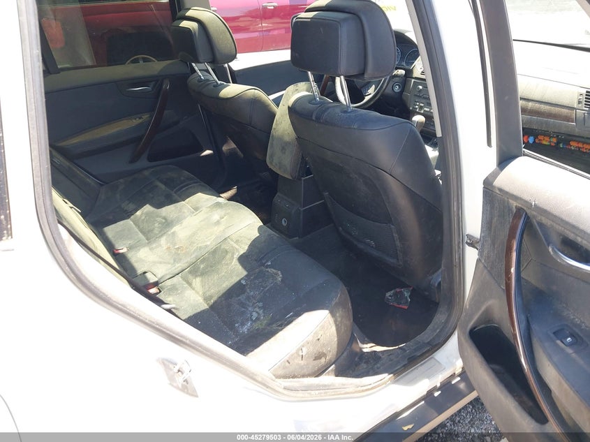 2017 BMW X5 VIN 5UXKR0C54H0U52971 IAAI salvage auction — WATER/FLOOD, Salvage (South Carolina), sold $4,000 on 2026-07-29 (photo 8)