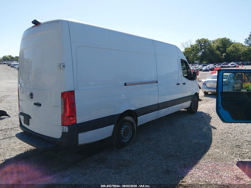 2021 Mercedes-benz Sprinter VIN W1W40CHY4MT053953 IAAI salvage auction — FRONT END, Salvage Title, sold $3,500 on 2026-07-22 (photo 4)