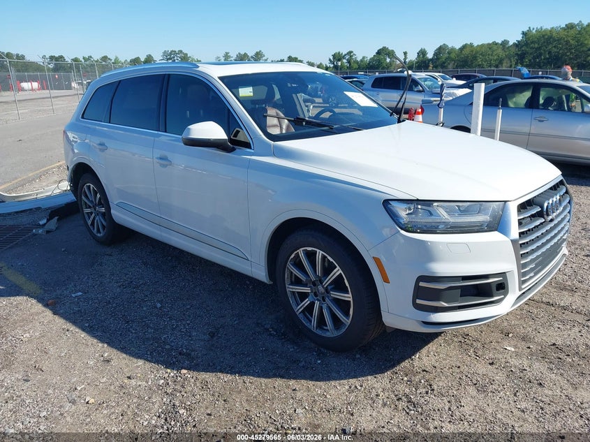 2018 Audi Q7 VIN WA1LAAF73JD009235 IAAI salvage auction — REAR END, Salvage Title, sold $6,800 on 2026-07-15 (photo 1)