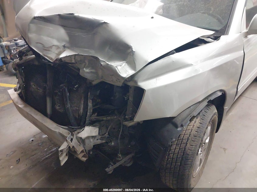 2004 Toyota Highlander VIN JTEDP21A840033247 IAAI salvage auction — FRONT END, Salvage (Arizona), sold $300 on 2026-07-14 (photo 6)