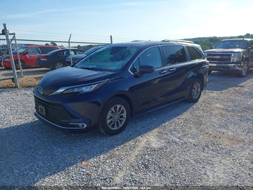 2022 Toyota Sienna VIN 5TDYSKFC9NS049549 IAAI salvage auction — HAIL, Salvage Title, sold $22,400 on 2026-07-06 (photo 2)