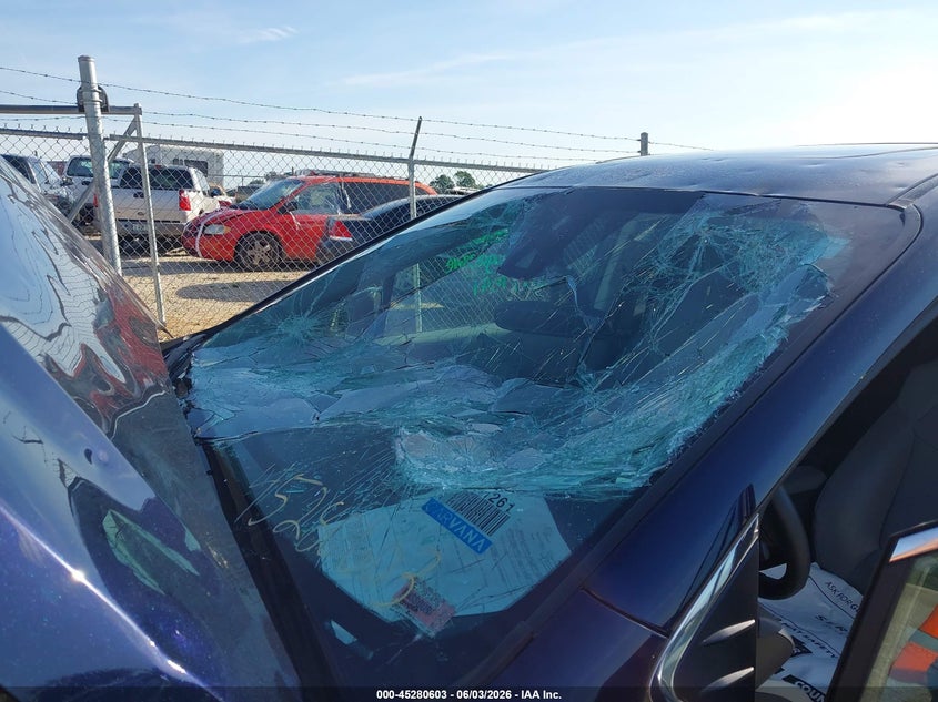 2022 Toyota Sienna VIN 5TDYSKFC9NS049549 IAAI salvage auction — HAIL, Salvage Title, sold $22,400 on 2026-07-06 (photo 6)