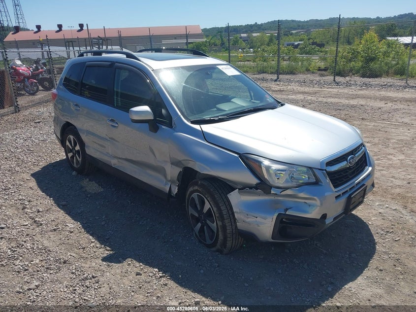 2017 Subaru Forester VIN JF2SJAGC2HH810496 IAAI salvage auction — RIGHT FRONT, Salvage Title, sold $1,400 on 2026-07-07 (photo 1)