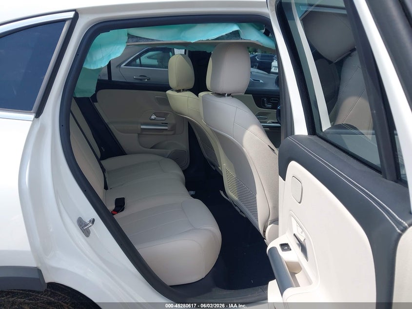 2025 Mercedes-benz Gla-klasse VIN W1N4N4GB0SJ698794 IAAI salvage auction — LEFT FRONT, Salvage Title, sold $12,100 on 2026-08-05 (photo 8)