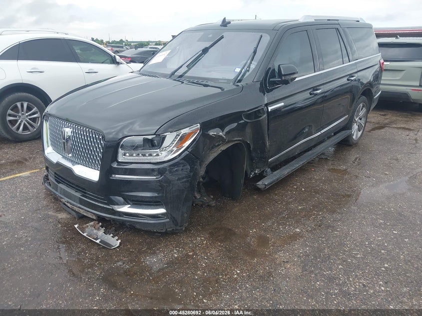 2019 Lincoln Navigator VIN 5LMJJ3LT0KEL07952 IAAI salvage auction — SIDE, Salvage Title, sold $4,300 on 2026-07-12 (photo 2)
