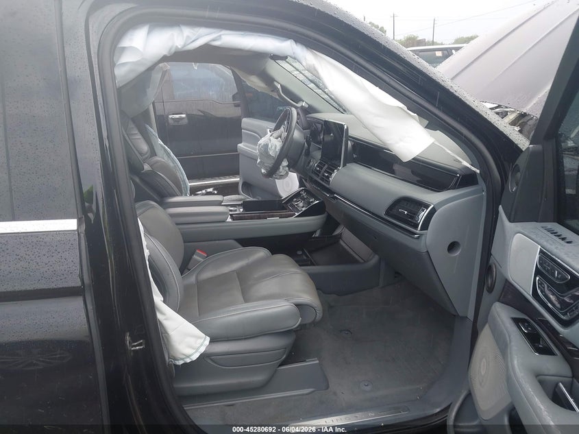 2019 Lincoln Navigator VIN 5LMJJ3LT0KEL07952 IAAI salvage auction — SIDE, Salvage Title, sold $4,300 on 2026-07-12 (photo 5)