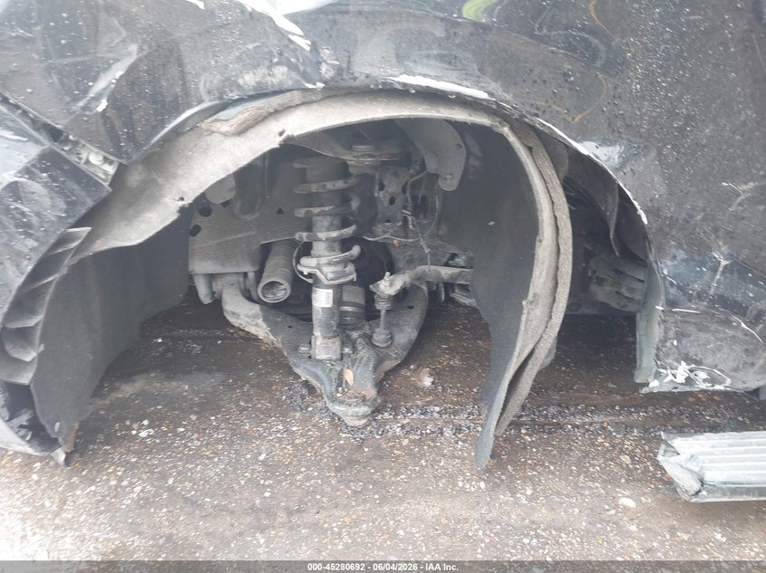2019 Lincoln Navigator VIN 5LMJJ3LT0KEL07952 IAAI salvage auction — SIDE, Salvage Title, sold $4,300 on 2026-07-12 (photo 6)