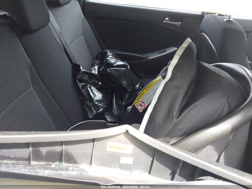 2016 Hyundai Accent VIN KMHCT5AE0GU268363 IAAI salvage auction — NORMAL WEAR, Salvage Title, sold $450 on 2026-07-13 (photo 8)