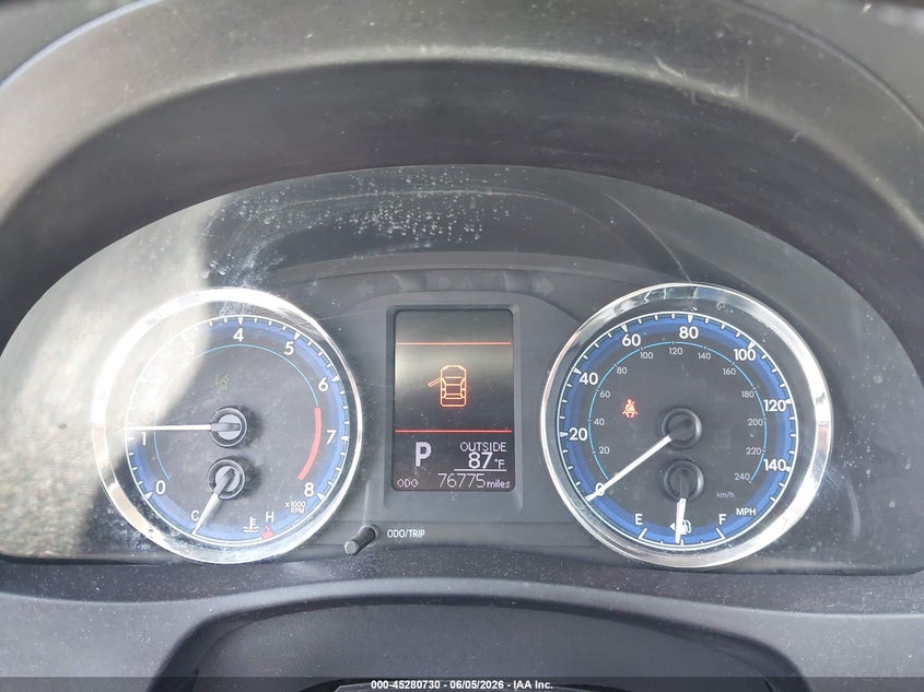 2018 Toyota Corolla VIN 5YFBURHE2JP854223 IAAI salvage auction — SIDE, Salvage Title, sold $3,500 on 2026-07-12 (photo 7)