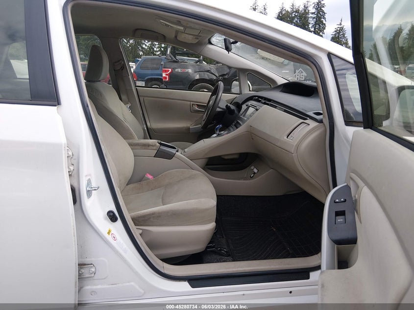 2012 Toyota Prius VIN JTDKN3DU2C0335046 IAAI salvage auction — NORMAL WEAR, Clear (Washington), sold $4,200 on 2026-07-08 (photo 5)