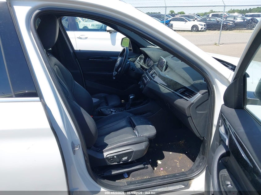 2018 BMW X1 VIN WBXHT3C39J5L31278 IAAI salvage auction — RIGHT FRONT, Salvage Title, sold $25 on 2026-07-27 (photo 5)