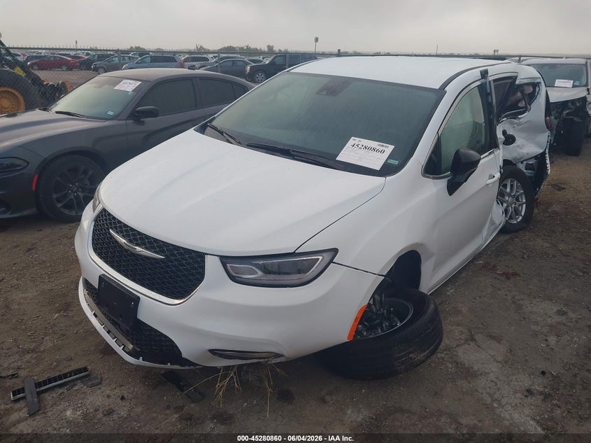 2026 Chrysler Pacifica VIN 2C4RC1BG1TR272615 IAAI salvage auction — LEFT SIDE, Salvage Title, sold $1,350 on 2026-07-28 (photo 2)