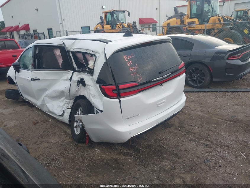 2026 Chrysler Pacifica VIN 2C4RC1BG1TR272615 IAAI salvage auction — LEFT SIDE, Salvage Title, sold $1,350 on 2026-07-28 (photo 3)