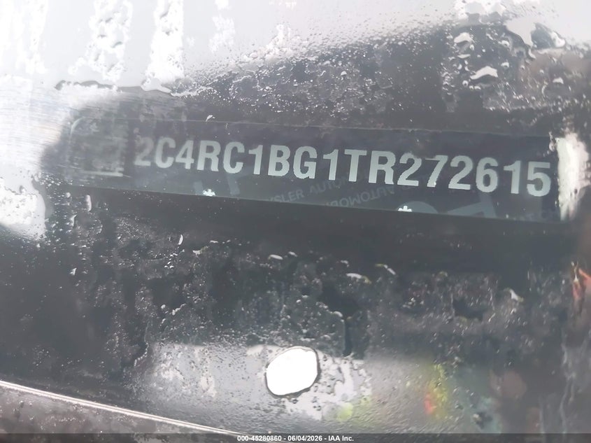 2026 Chrysler Pacifica VIN 2C4RC1BG1TR272615 IAAI salvage auction — LEFT SIDE, Salvage Title, sold $1,350 on 2026-07-28 (photo 9)