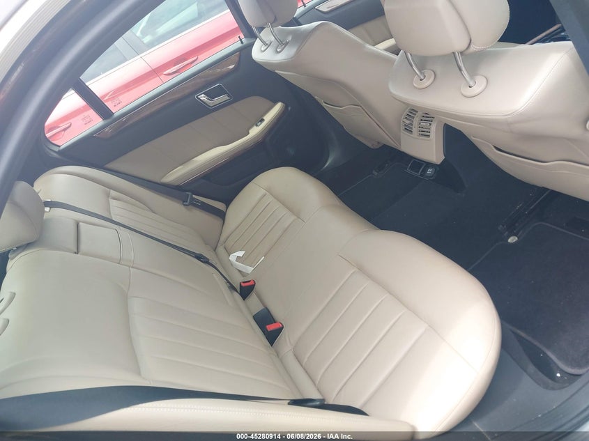 2011 Mercedes-benz E-class VIN WDDHF8HB0BA503830 IAAI salvage auction — RIGHT REAR, Salvage (Idaho), sold $1,625 on 2026-08-18 (photo 8)