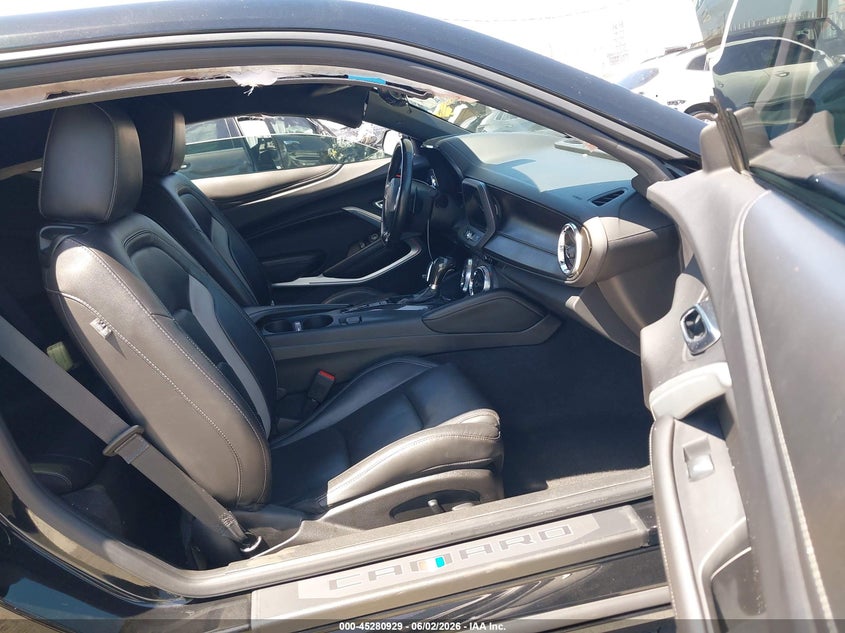 2021 Chevrolet Camaro VIN 1G1FD1RSXM0101537 IAAI salvage auction — SIDE, Salvage Title, sold $2,750 on 2026-07-22 (photo 5)