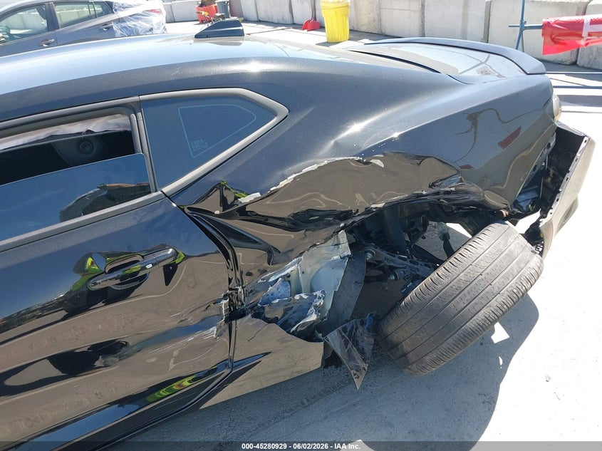 2021 Chevrolet Camaro VIN 1G1FD1RSXM0101537 IAAI salvage auction — SIDE, Salvage Title, sold $2,750 on 2026-07-22 (photo 6)