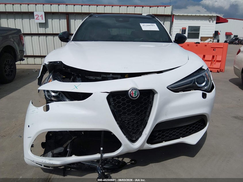2023 Alfa romeo Stelvio VIN ZASPAKBN7P7D63517 IAAI salvage auction — RIGHT FRONT, Original (Texas), sold $11,400 on 2026-09-03 (photo 6)