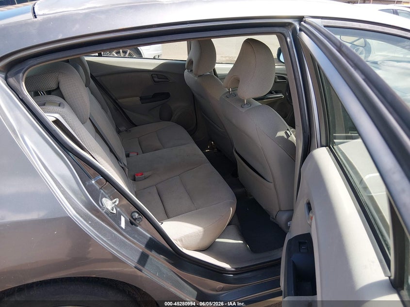 2011 Honda Insight VIN JHMZE2H70BS010572 IAAI salvage auction — NORMAL WEAR, Clear (Hawaii), sold $25 on 2026-07-28 (photo 8)