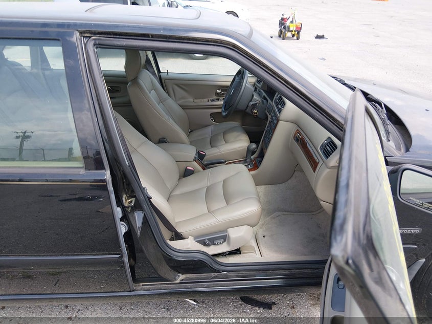 1998 Volvo S70 VIN YV1LS567XW2497803 IAAI salvage auction — NORMAL WEAR, Clear (Missouri), sold $1,800 on 2026-08-20 (photo 5)