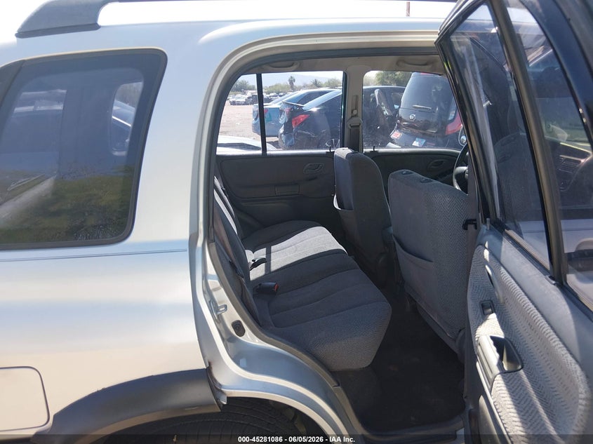 1999 Suzuki Grand vitara VIN JS3TD62V8X4113079 IAAI salvage auction — REAR END, Salvage (Arizona), sold $350 on 2026-07-16 (photo 8)