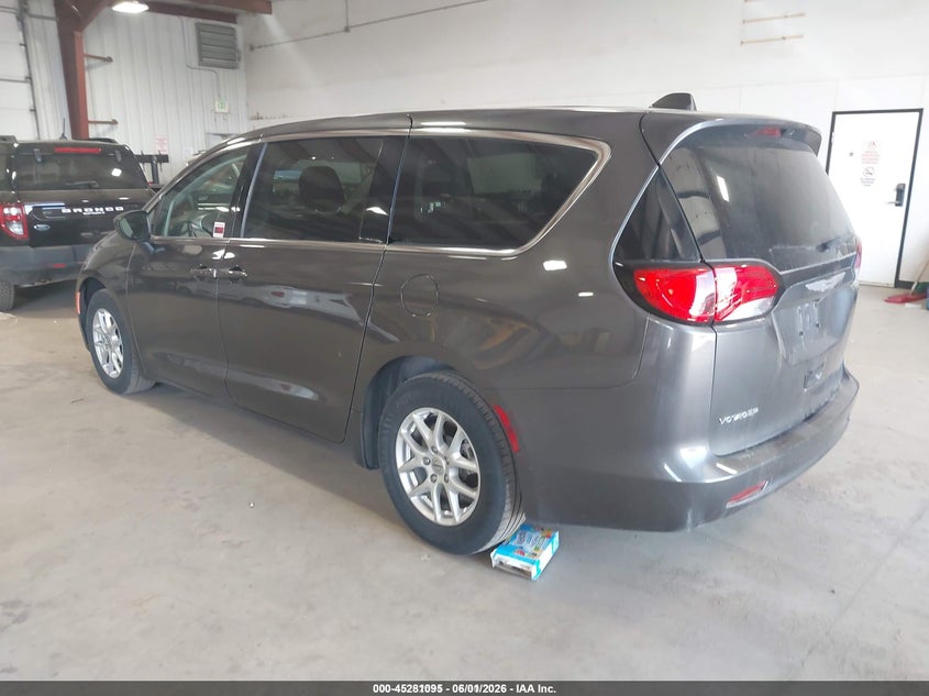 2022 Chrysler Voyager VIN 2C4RC1CG5NR146663 IAAI salvage auction — HAIL, Sf97 (Colorado), sold $9,500 on 2026-08-05 (photo 3)