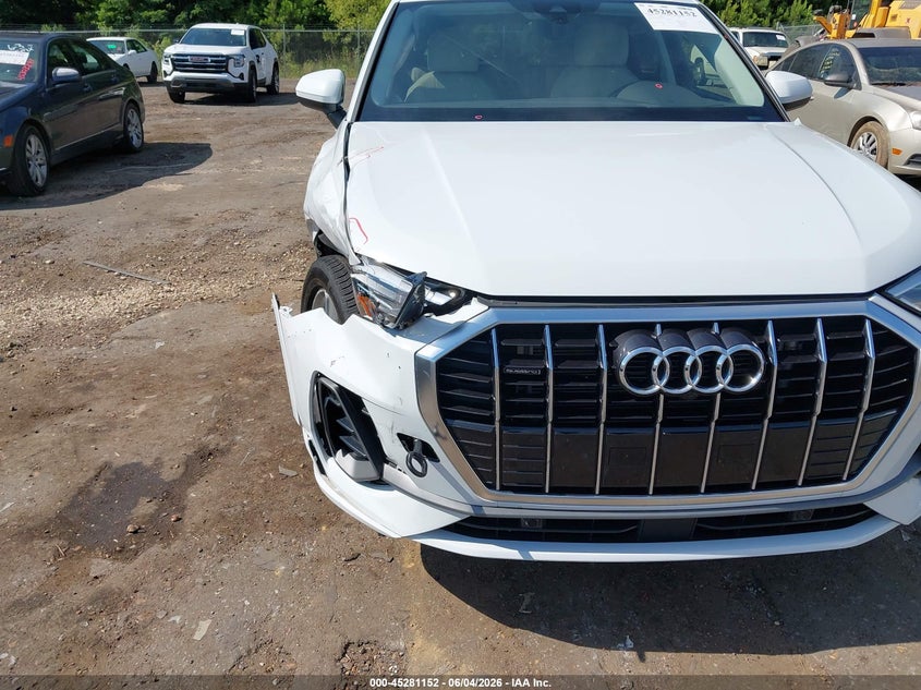 2022 Audi Q3 VIN WA1EECF31N1045406 IAAI salvage auction — RIGHT FRONT, Salvage Title, sold $9,500 on 2026-08-26 (photo 6)