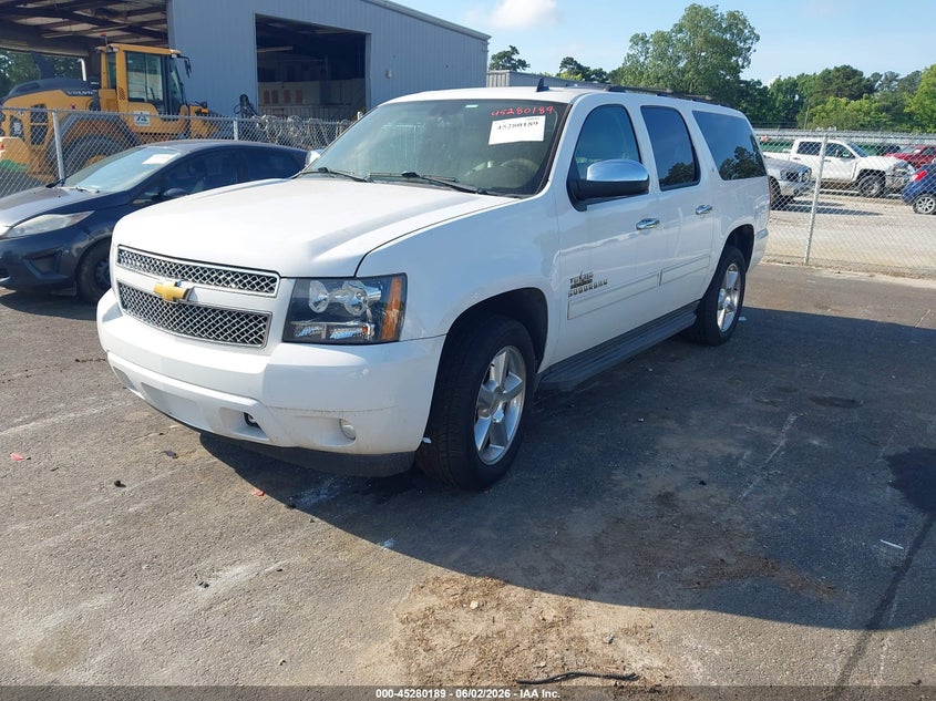 2013 Chevrolet Suburban 1500 VIN 1GNSCJE07DR323663 IAAI salvage auction — NORMAL WEAR, Clear (Georgia), sold $1,775 on 2026-07-08 (photo 2)
