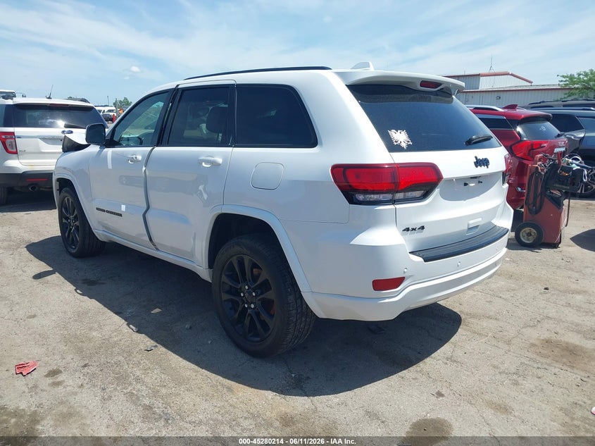 2017 Jeep Grand cherokee VIN 1C4RJFAG8HC927079 IAAI salvage auction — FRONT END, Clear (Michigan), sold $2,050 on 2026-07-09 (photo 3)
