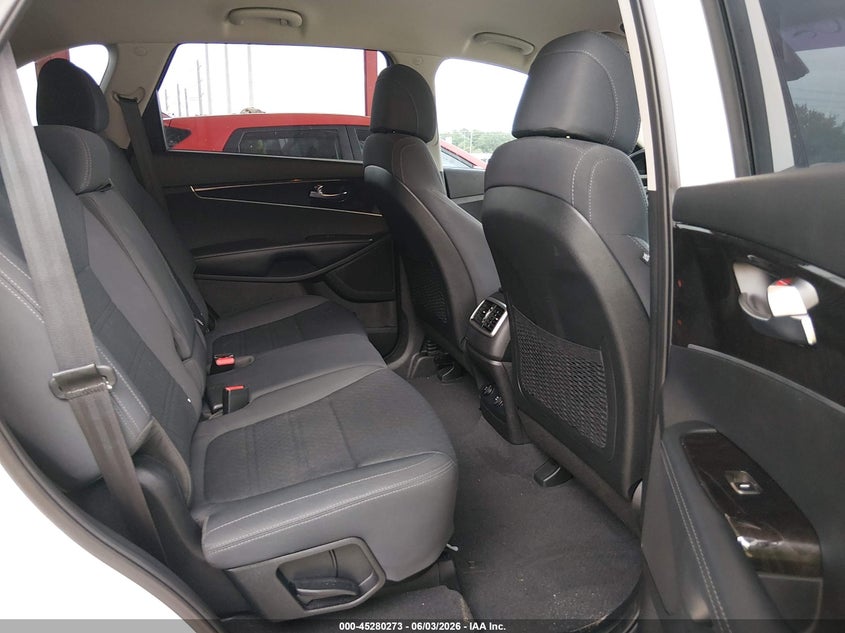 2017 Kia Sorento VIN 5XYPG4A38HG239201 IAAI salvage auction — LEFT REAR, Salvage Title, sold $1,950 on 2026-07-21 (photo 8)