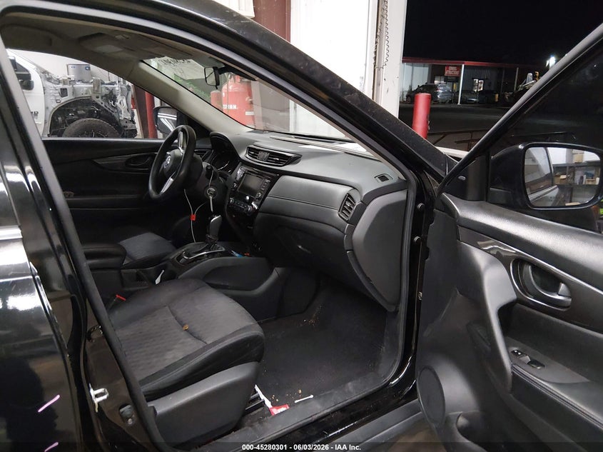 2020 Nissan Rogue VIN JN8AT2MT0LW040385 IAAI salvage auction — REAR END, Salvage Title, sold $2,500 on 2026-07-21 (photo 5)