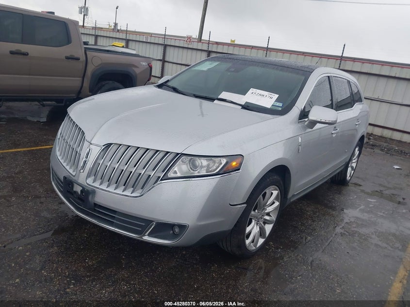 2010 Lincoln Mkt VIN 2LMHJ5FR6ABJ15513 IAAI salvage auction — LEFT & RIGHT, Original (Texas), sold $325 on 2026-07-08 (photo 2)
