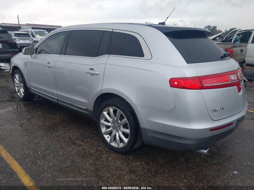 2010 Lincoln Mkt VIN 2LMHJ5FR6ABJ15513 IAAI salvage auction — LEFT & RIGHT, Original (Texas), sold $325 on 2026-07-08 (photo 3)