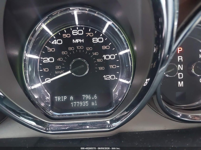 2010 Lincoln Mkt VIN 2LMHJ5FR6ABJ15513 IAAI salvage auction — LEFT & RIGHT, Original (Texas), sold $325 on 2026-07-08 (photo 7)
