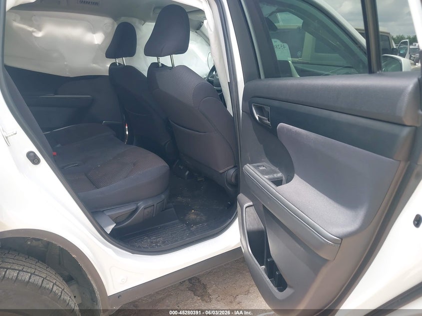 2023 Toyota Highlander VIN 5TDKDRAH8PS008988 IAAI salvage auction — SIDE, Salvage (Texas), sold $11,900 on 2026-07-22 (photo 8)